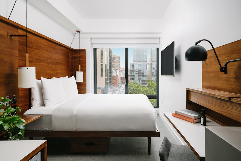 Arlo-SoHo-Queen-City-2 (1)