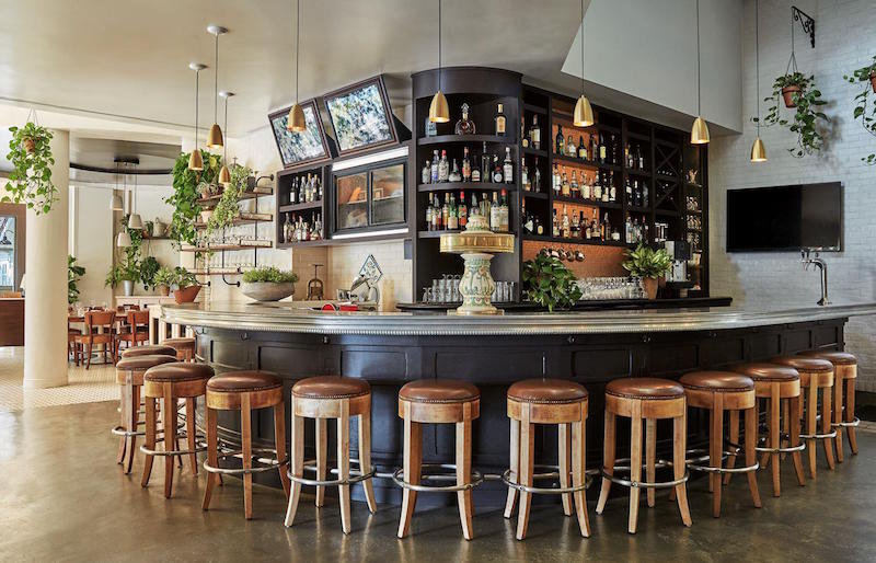 FIG_Daytime_Bar_778978_med