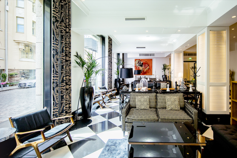 HotelLillaRoberts_lobby_BarLillaE
