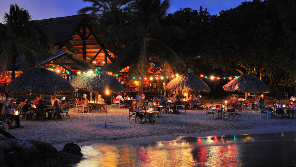 CUR_Restaurants_Pirate_Bay-sm